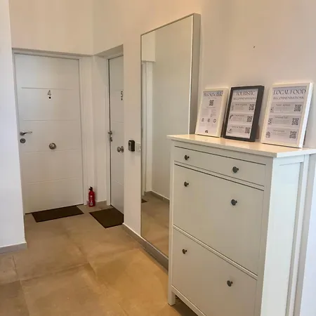 Casa Felipe 4 アパート アデヘ